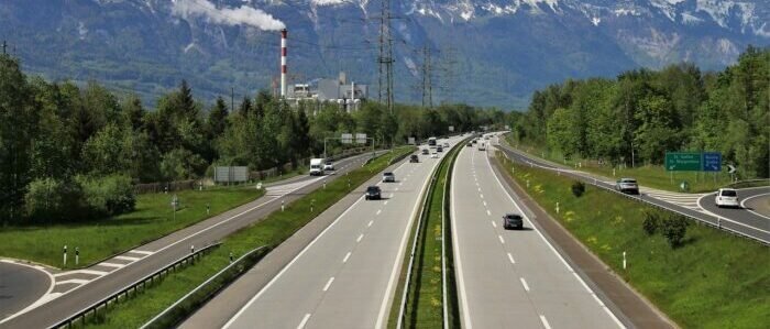 Brennero: stop al traffico pesante il 30 maggio, forti disagi per l’autotrasporto