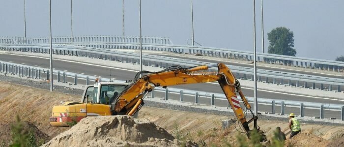A11 Lucca Ovest. Chiusura rampa svincolo A11 Pisa Nord-Firenze (direzione Firenze)-diramazione A11 Lucca-Viareggio. Lavori manutenzione barriere di sicurezza